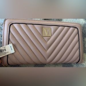 Victoria’s Secret wallet brand new